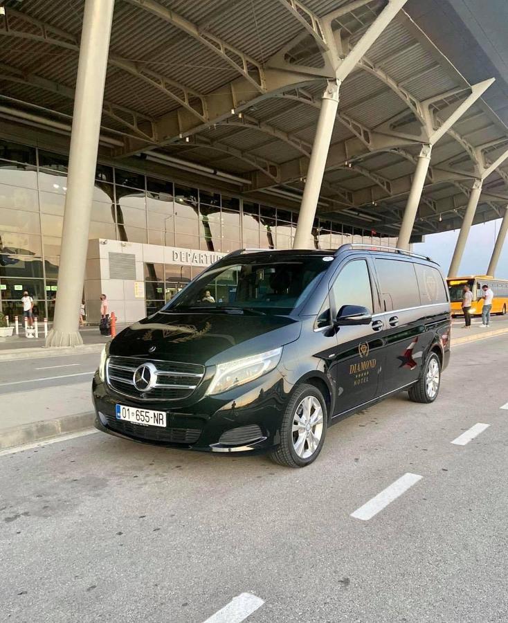 Hotel Diamond Prishtina Pristina Extérieur photo Mercedes-Benz V-Class