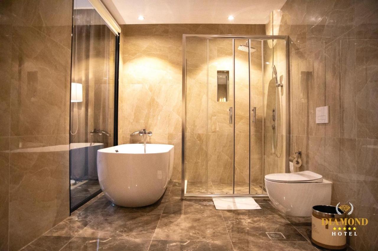 Hotel Diamond Prishtina Pristina Extérieur photo Bathroom