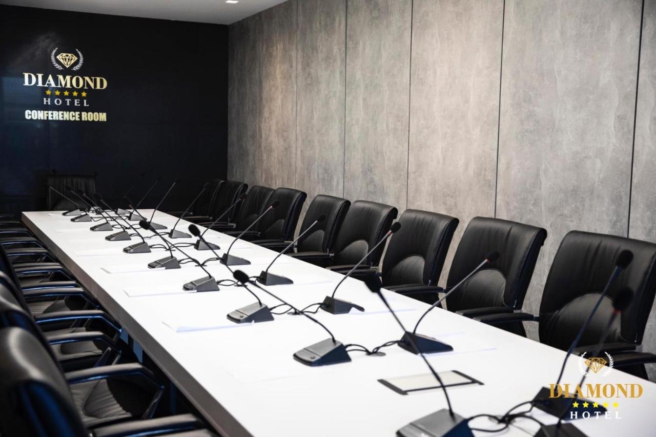 Hotel Diamond Prishtina Pristina Extérieur photo Diamond Hotel's Conference Room