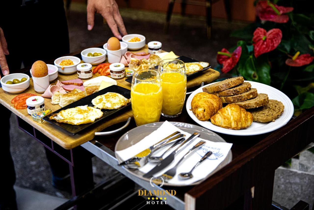 Hotel Diamond Prishtina Pristina Extérieur photo Breakfast at Diamond Hotel