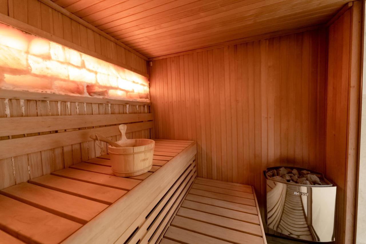 Hotel Diamond Prishtina Pristina Extérieur photo A Finnish sauna