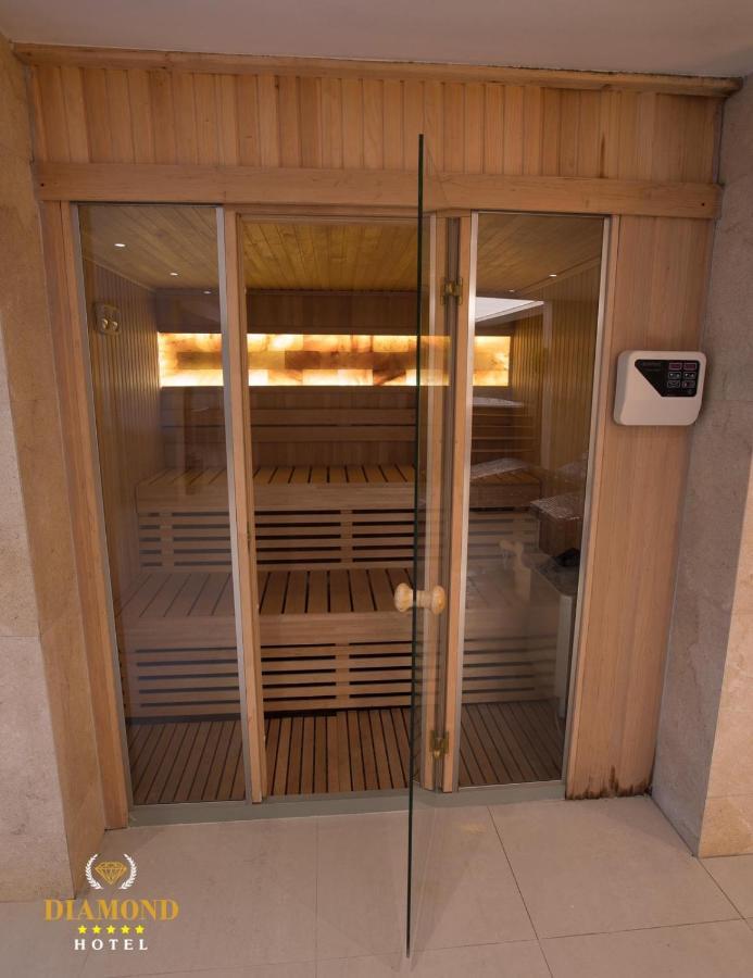 Hotel Diamond Prishtina Pristina Extérieur photo A modern Finnish sauna