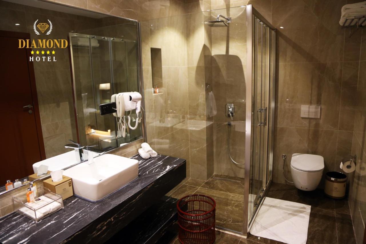 Hotel Diamond Prishtina Pristina Extérieur photo Diamond Hotel, Bathroom